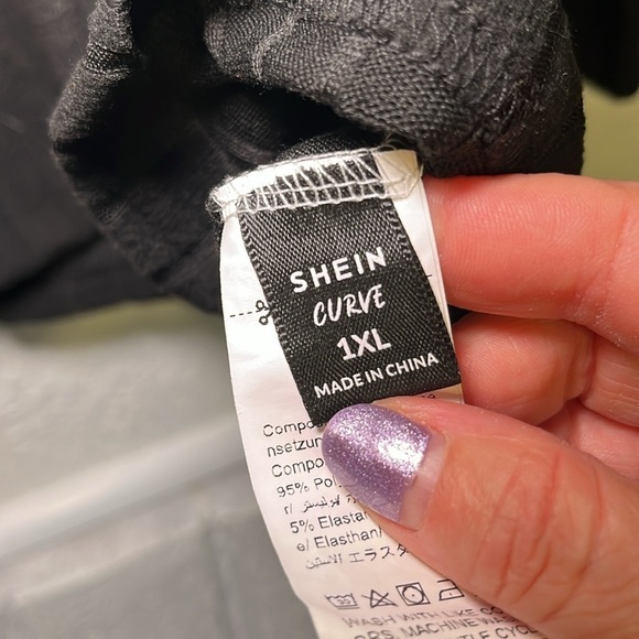 Shein curve black gray, and white zip top hooded sweater size 1XL - Picture 3 of 7
